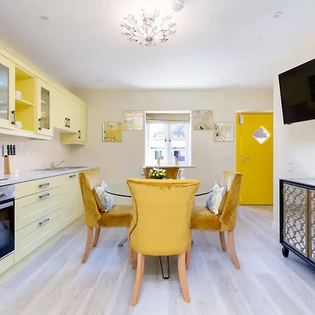 דירה Bective Stud נאבאן